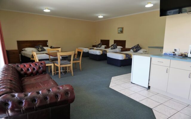 Jacksons Motor Inn