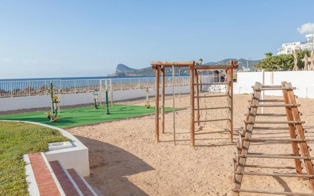 Marina Palace Apartments