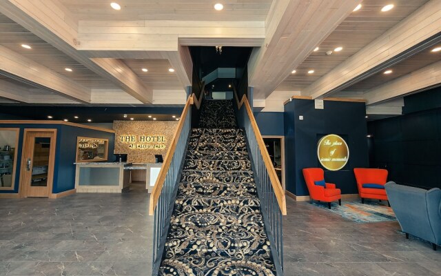 The Hotel at Falcon lake