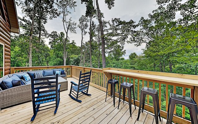 Lakpow45 3 Bedroom Cabin