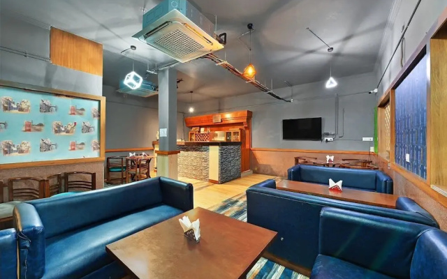 Hotel Paras
