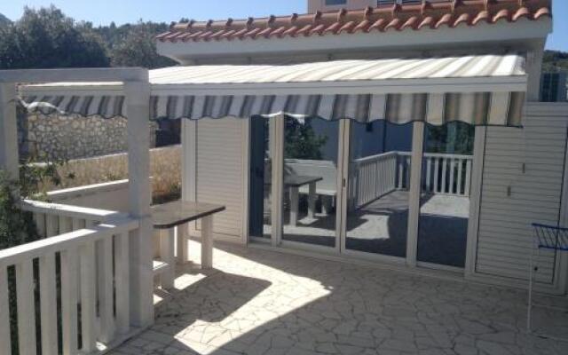 Holiday House Popic