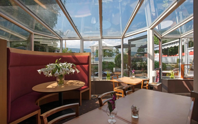Ibis 3 Lacs Neuchatel Hotel