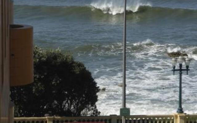 Apartment by the beach