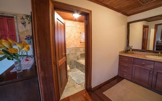 8BR 9BA Barranca Villa by ASVR