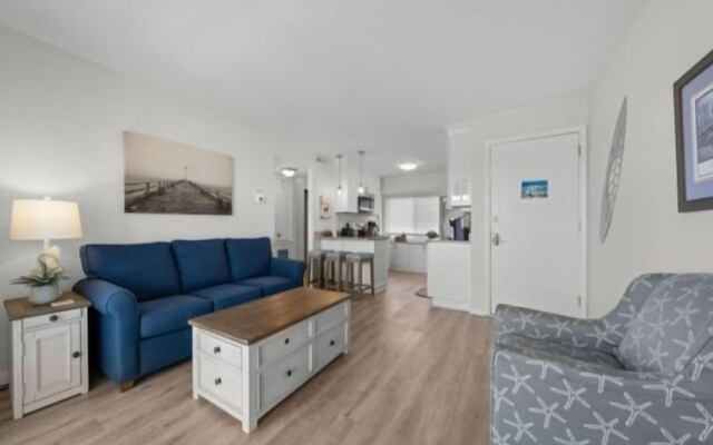 A Beach Dream 1 Bedroom Condo by RedAwning