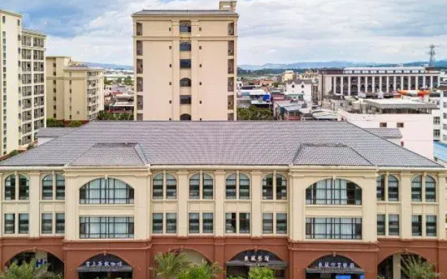 MiLe Dongfeng Artistic Inn.