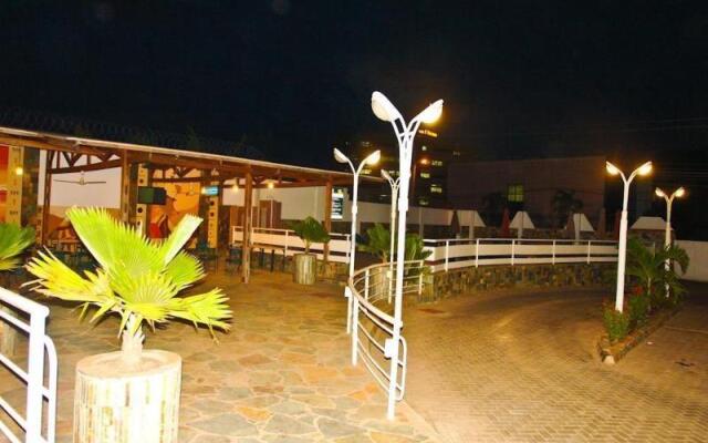 Ave Maria Hotel