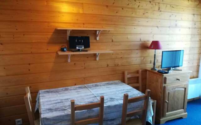 Apartment With one Bedroom in Mont-de-lans, With Wonderful Mountain Vi