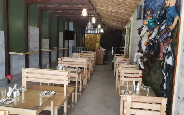 Arna Hotel