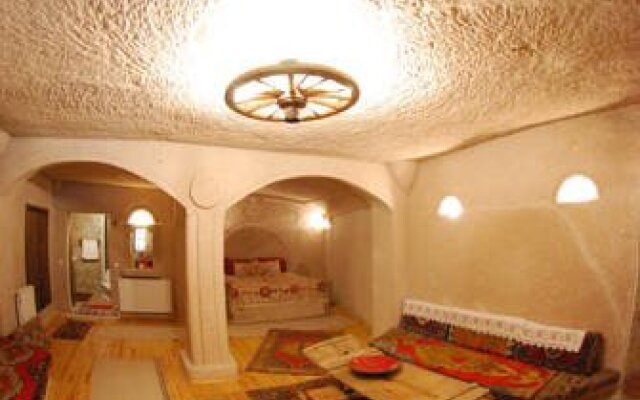 Wonderland Cave Hotel