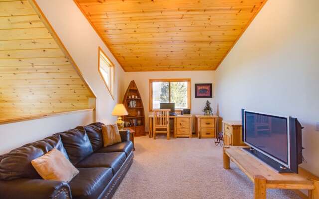 Pinnacle Vista by Tahoe Mountain Properties