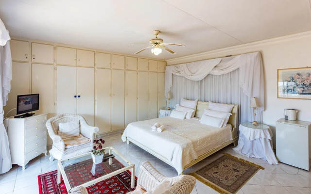Palms Lodge