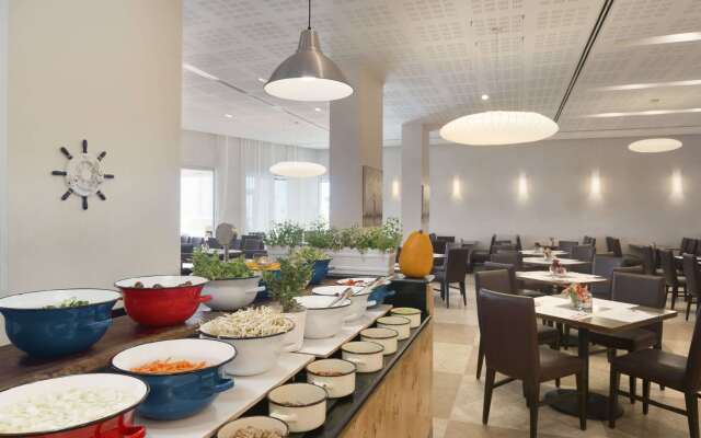 Ramada Hotel & Suites by Wyndham Netanya