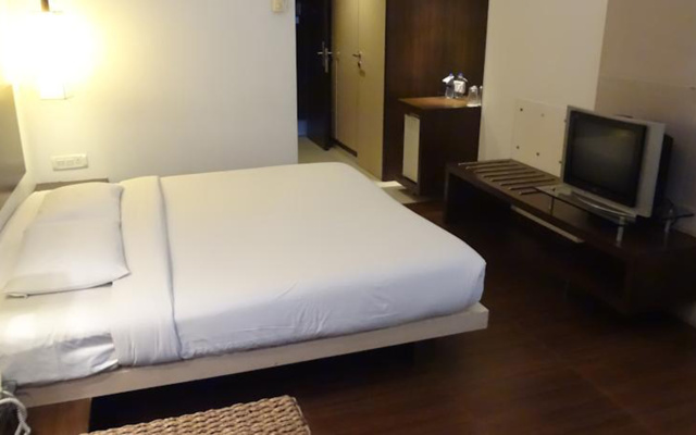 Hotel Satkar Residency – Guest Rooms – Thane