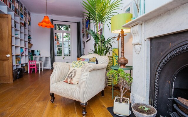 Stunning Stylish 3 Bed House in Fantastic Location