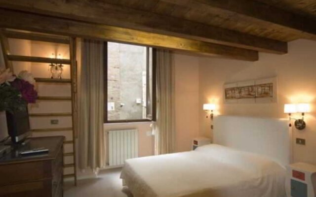 Navona First Rooms