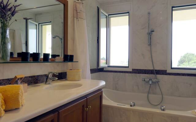 Olive Mansion Suites