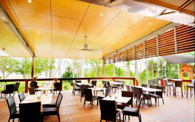 Albatross Bay Resort