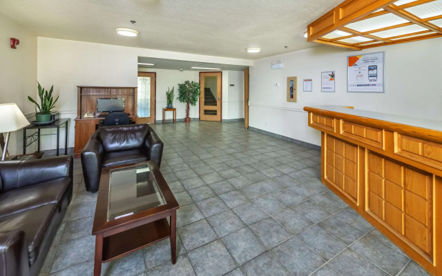 Lakeview Inns & Suites - Edson East