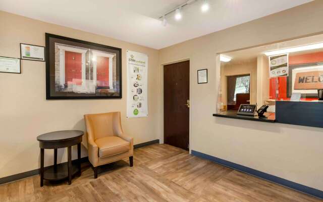 Extended Stay America Select Suites Roanoke Airport