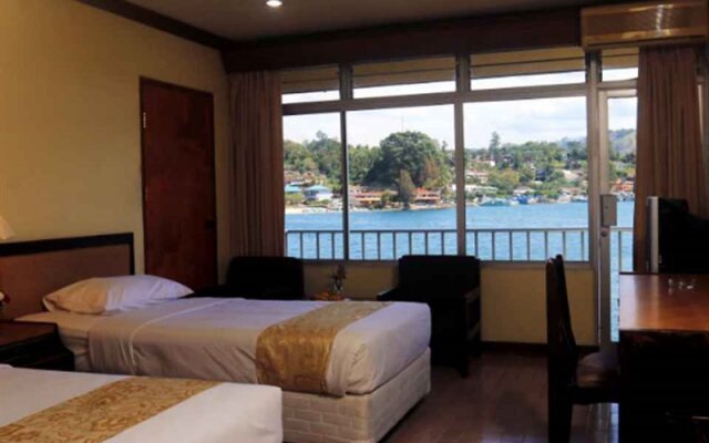 Siantar Hotel Parapat