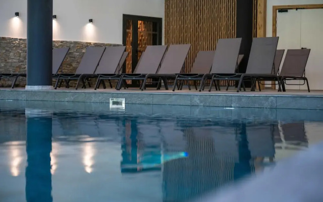 Charming Apt With View 2bd/6p -residence in Mega\"ve