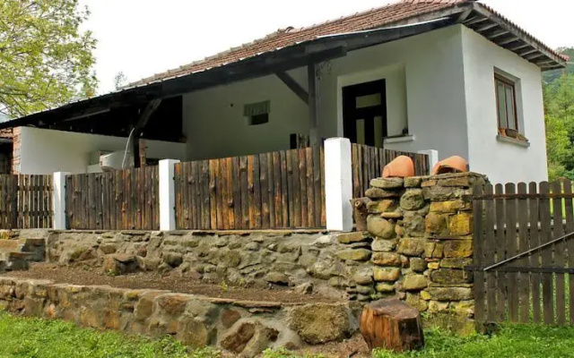 Necho Guest House