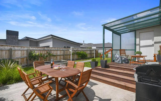 Bliss on Barratt - Blenheim Holiday Home
