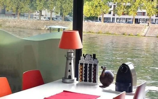 Studio Péniche Centre Lyon Insolite