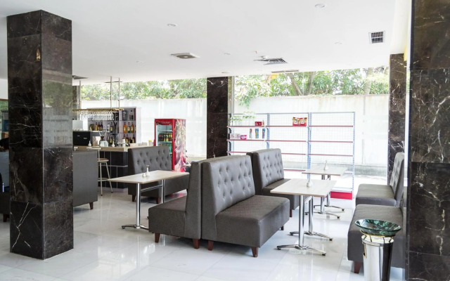 OYO 666 D' Grande Hotel Batam