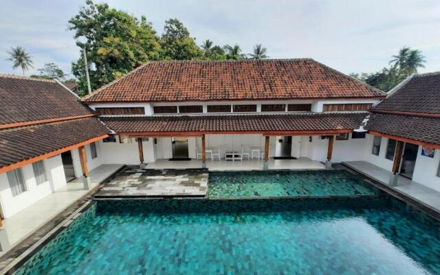 Sinom Borobudur Hotel