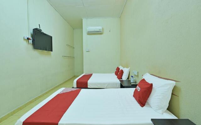 OYO 90706 Empire Inn 2