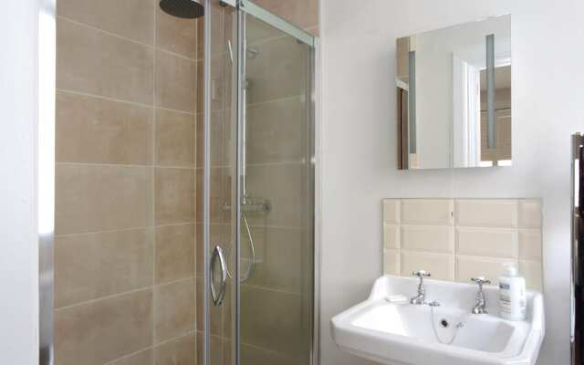 Edinburgh City Centre Apartment