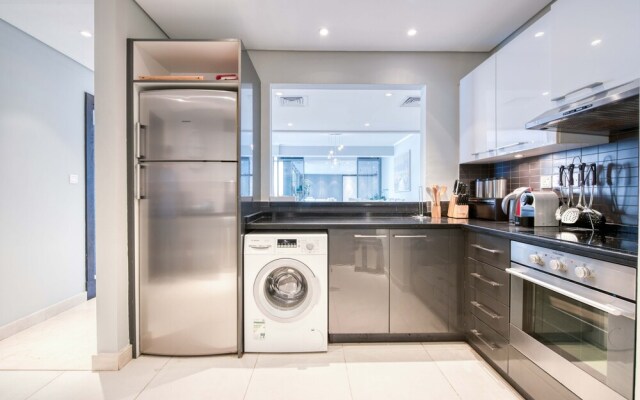 Maison Privee - MP Demo Silverene B-201