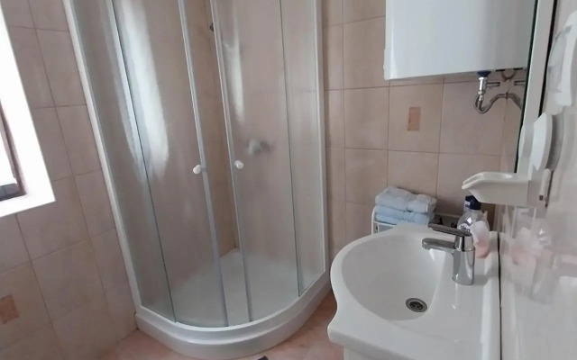 Apartma 27