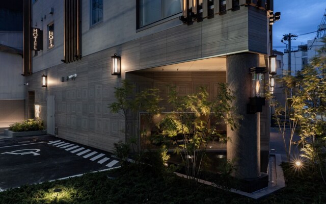 Y-HOTEL