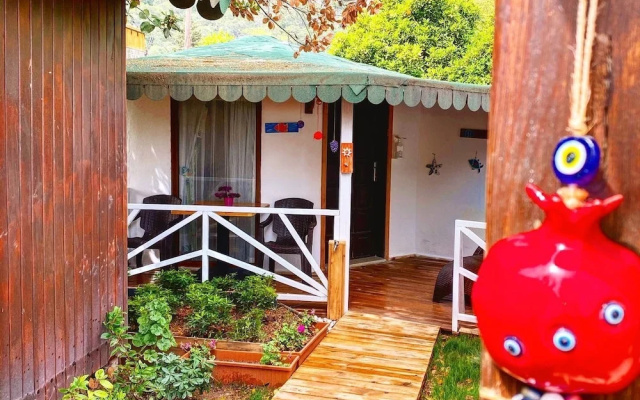 Kara Kedi Beach Bungalow