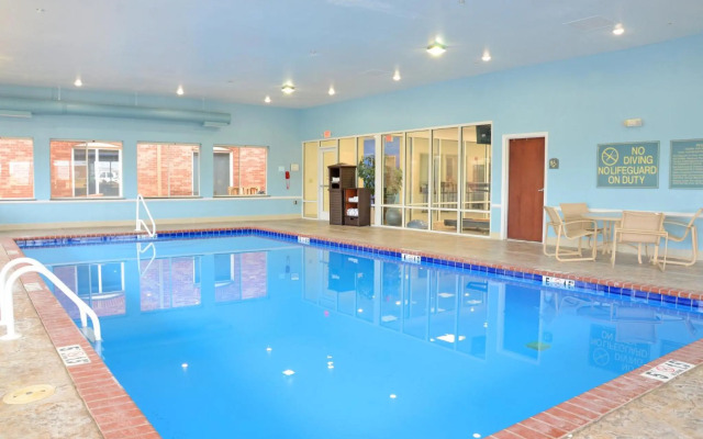 Holiday Inn Express & Suites Millington by IHG