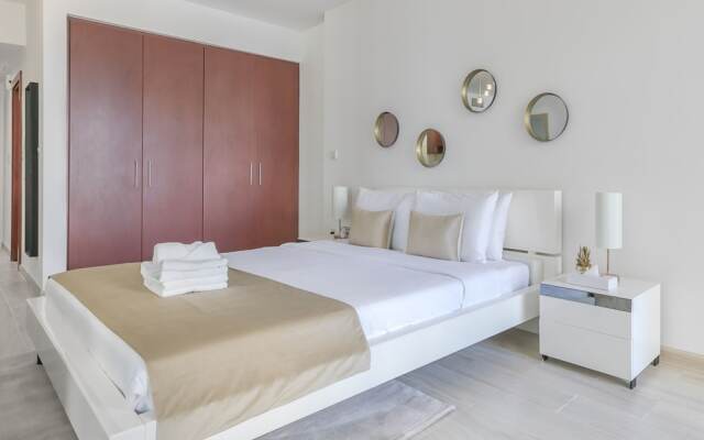 Maison Privee - Premium Studio Apt in the Heart of JBR Beach, Dubai