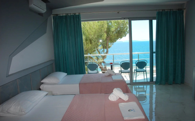 Oceanic Overview Suites