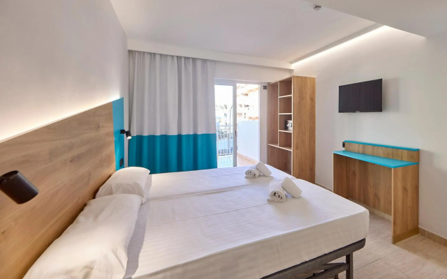 AHOI! Urban Beach Hotel