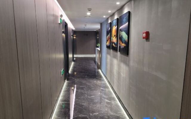 Yinshi Shiguang Homestay (Weihai Hanlefang Railway Station)