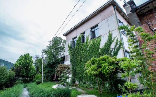 Zhenshun Yunfang Tangquan Art Hotel