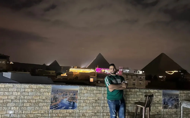 Falcon pyramids inn