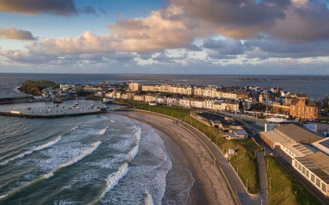 Dunluce Green - Portrush by the Sea