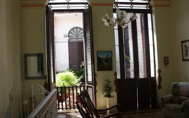 El Balcon de Marlen y Lachy