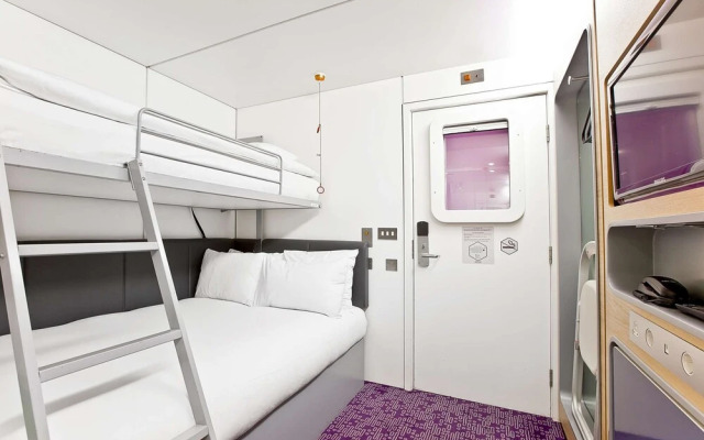 YOTELAIR London Gatwick