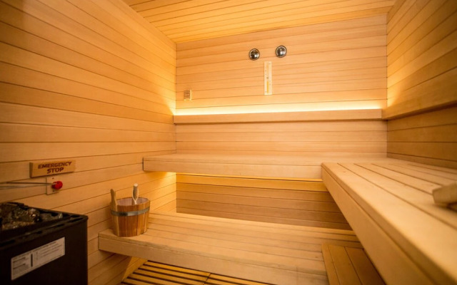 Crown Palace Apartments by Adrez