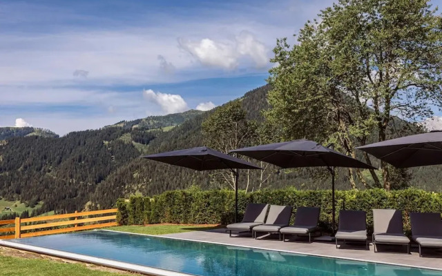 Lovely Apartment With Shared Pool